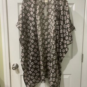Floral Kimono in Black and White
